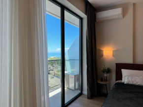 Modern studio, park & sea view